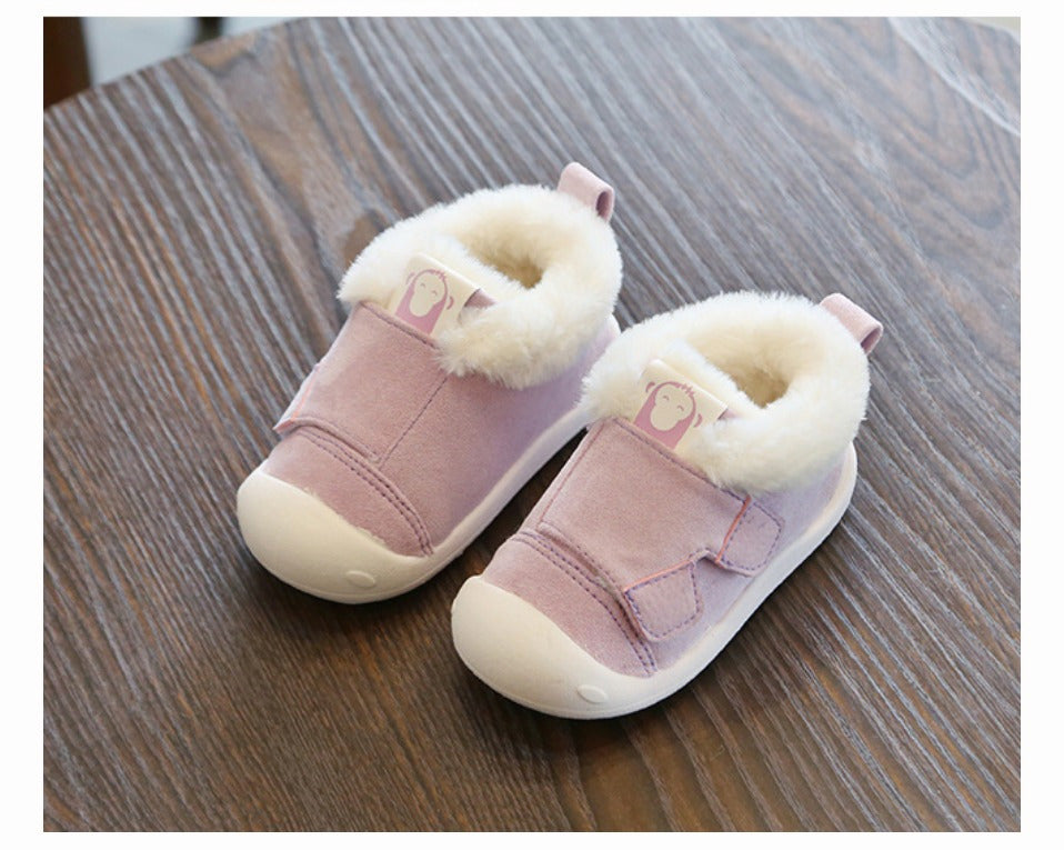 Velours-Schuhe für Kleinkinder – Bild 5 | LuxeStyle