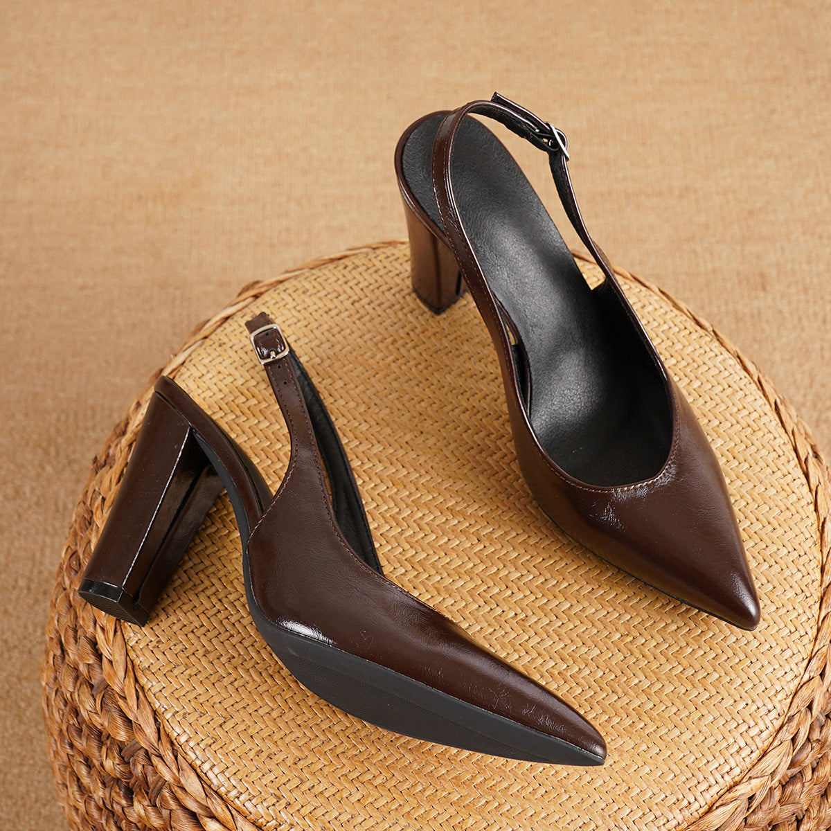 Französische Slingback Pumps mit hohem Chunky-Absatz