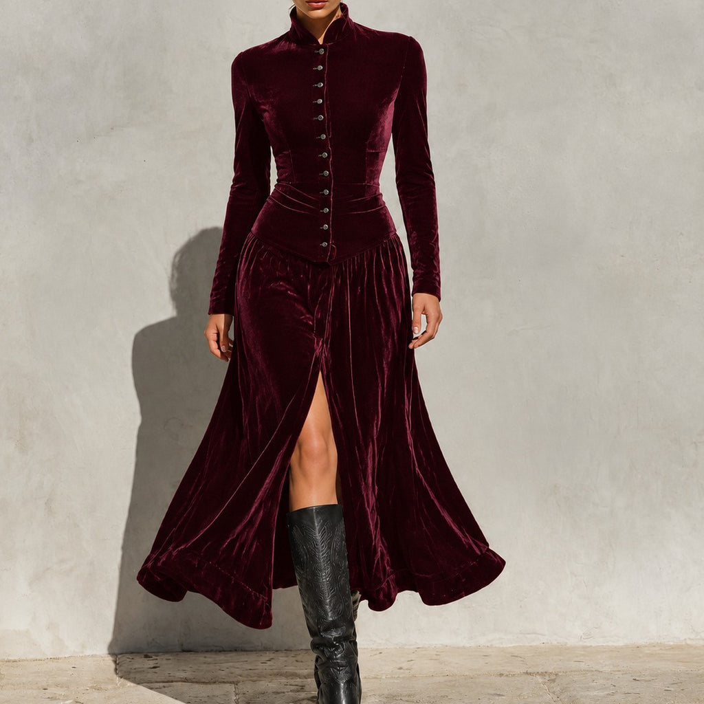 Samtkleid mit Stehkragen und hohem Schlitz – Bild 3 | LuxeStyle