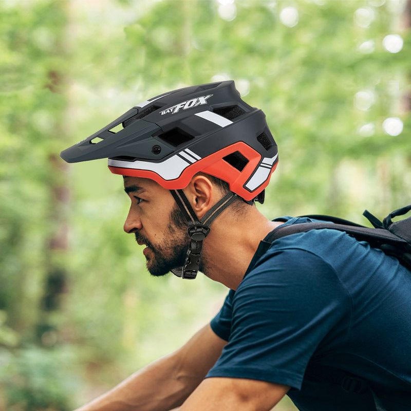Leichter Mountainbike-Helm