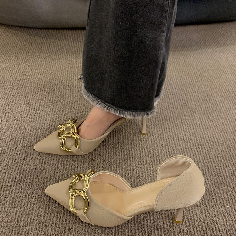 Elegante spitze High Heels mit Kettendetail – Bild 5 | LuxeStyle