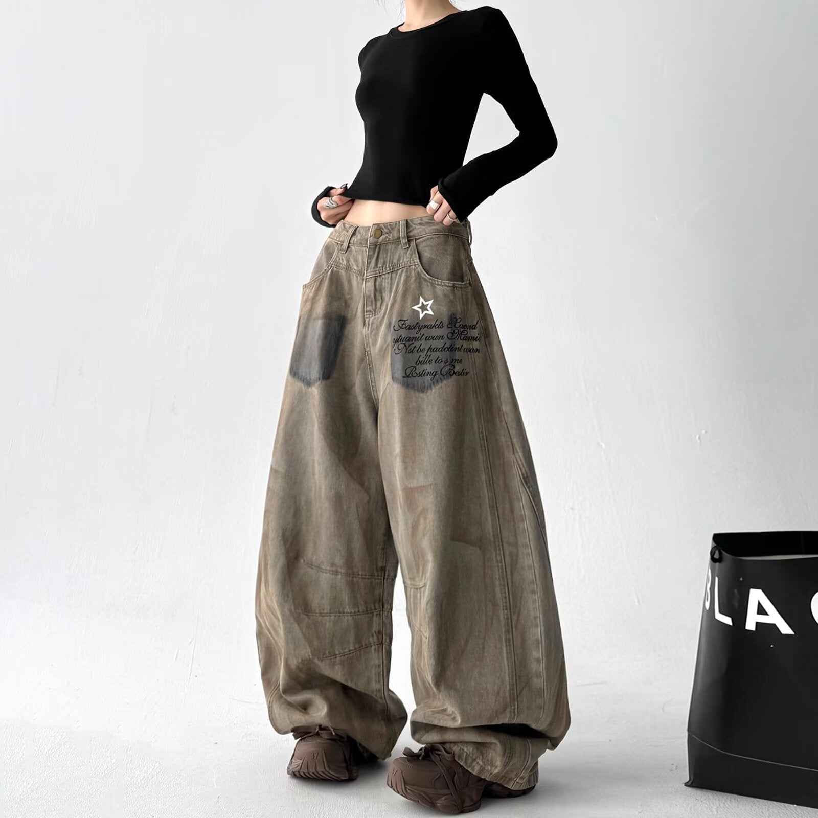 Loose-Fit Damenhosen mit Kurzschnitt
