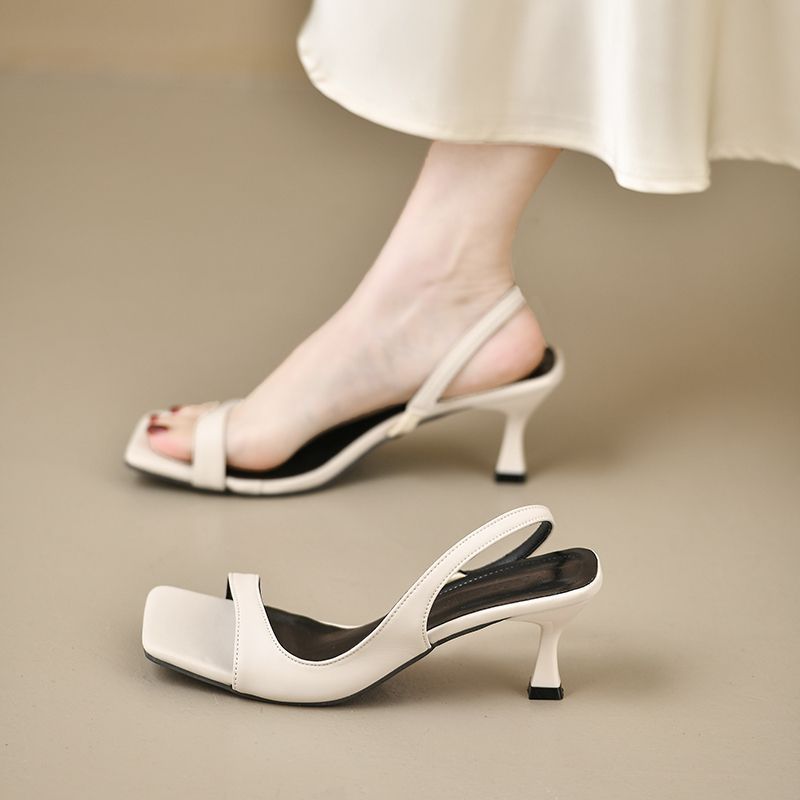 Square-Toe leichte Sandalen mit flachem Absatz – Bild 3 | LuxeStyle