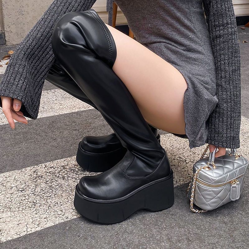 Overknee-Stiefel mit klobigem Absatz