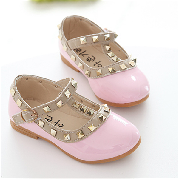 Tanzprinzessin-Schuhe mit Nieten – Bild 12 | LuxeStyle