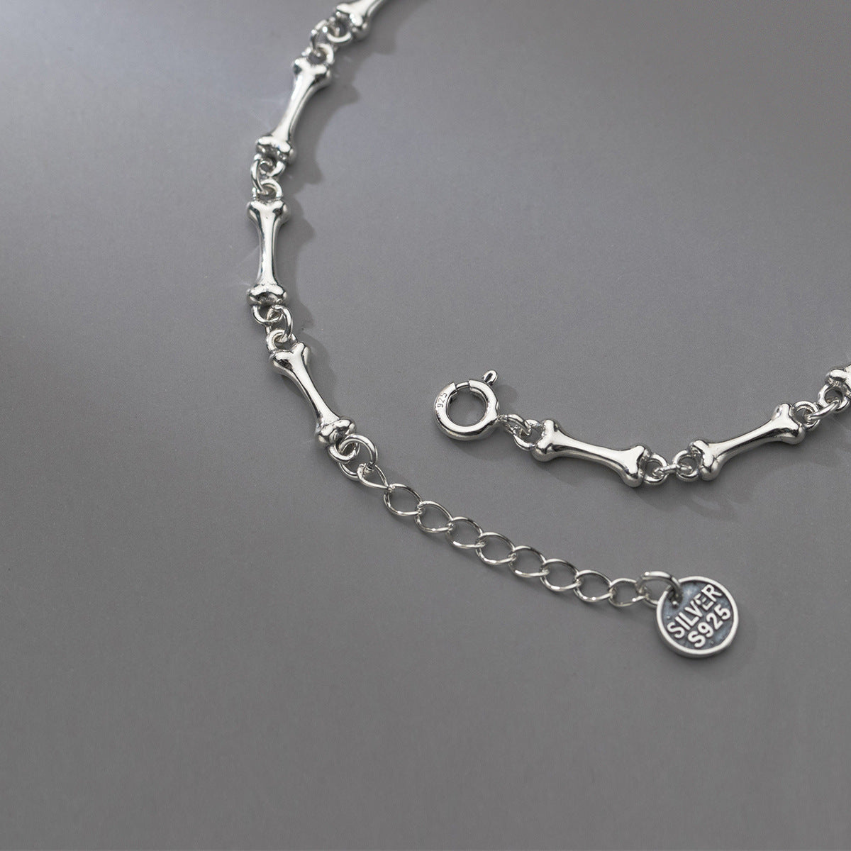 S925 Silber Vintage Totenkopf-Armband für Damen