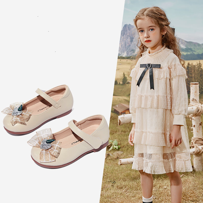 Mädchenschuhe mit weicher Sohle und Schleife
