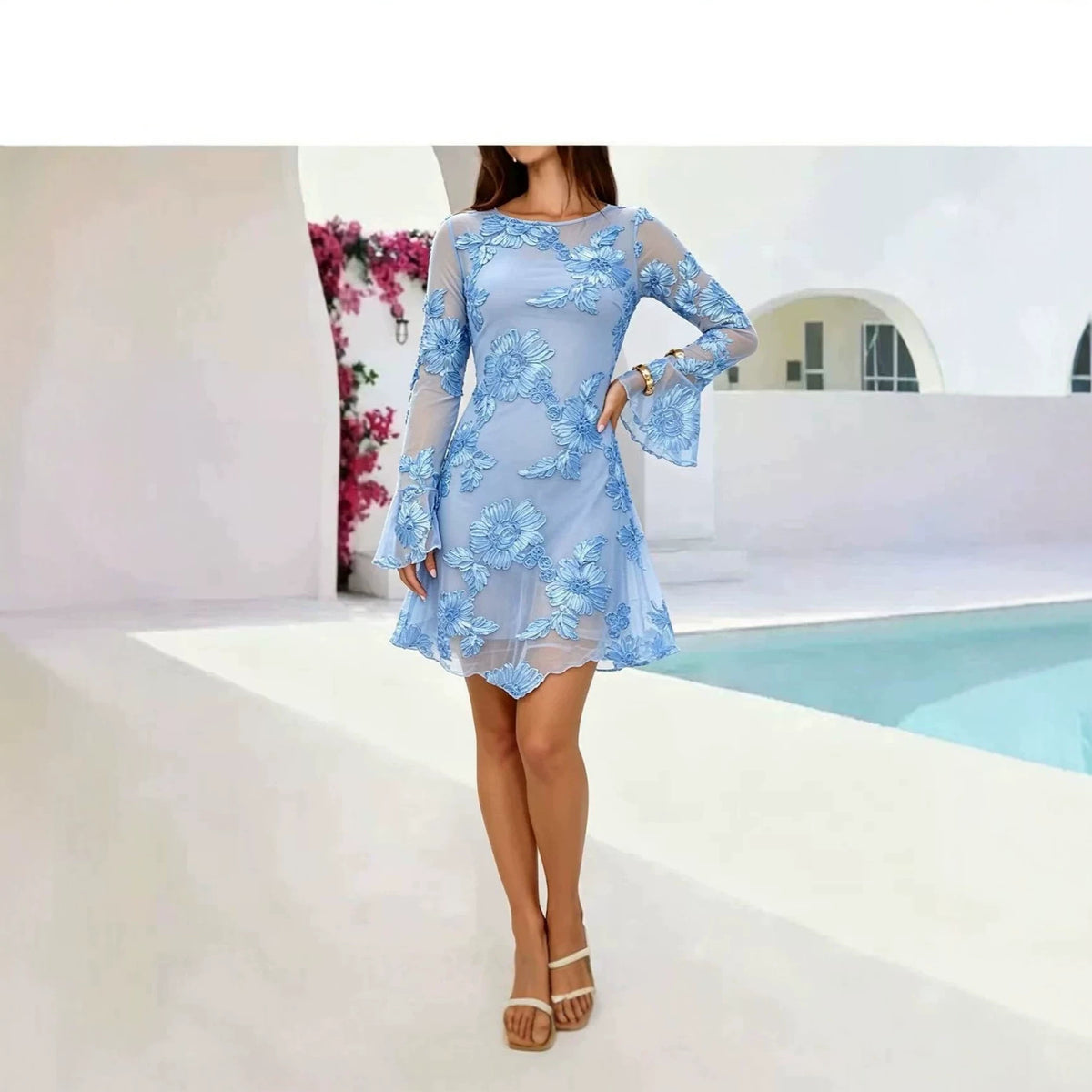 Kleid mit Blumenmuster und Rückenausschnitt | LuxeStyle