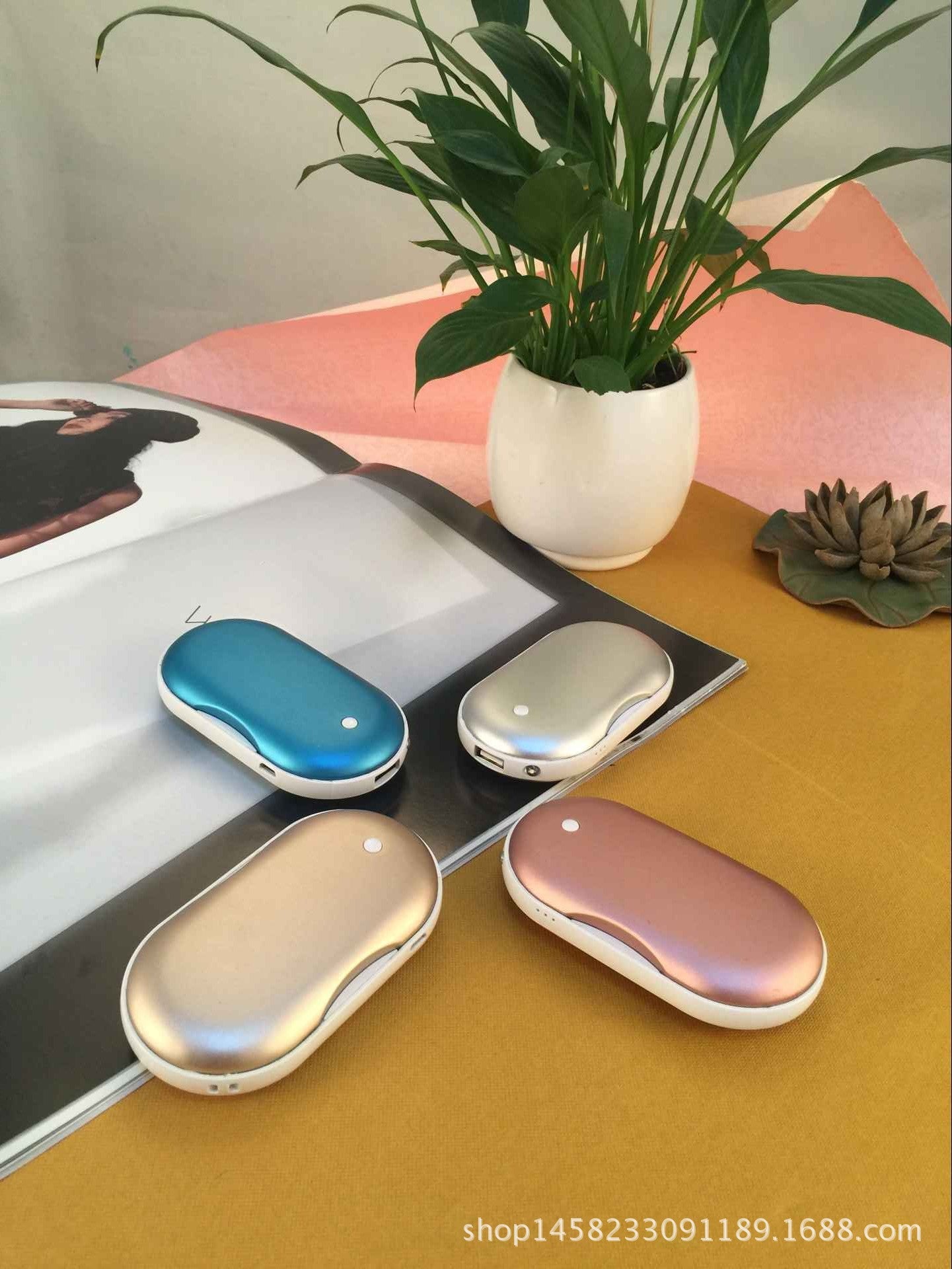 USB Powerbank mit Handwärmer und Massage