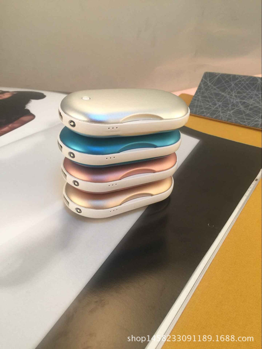 USB Powerbank mit Handwärmer und Massage