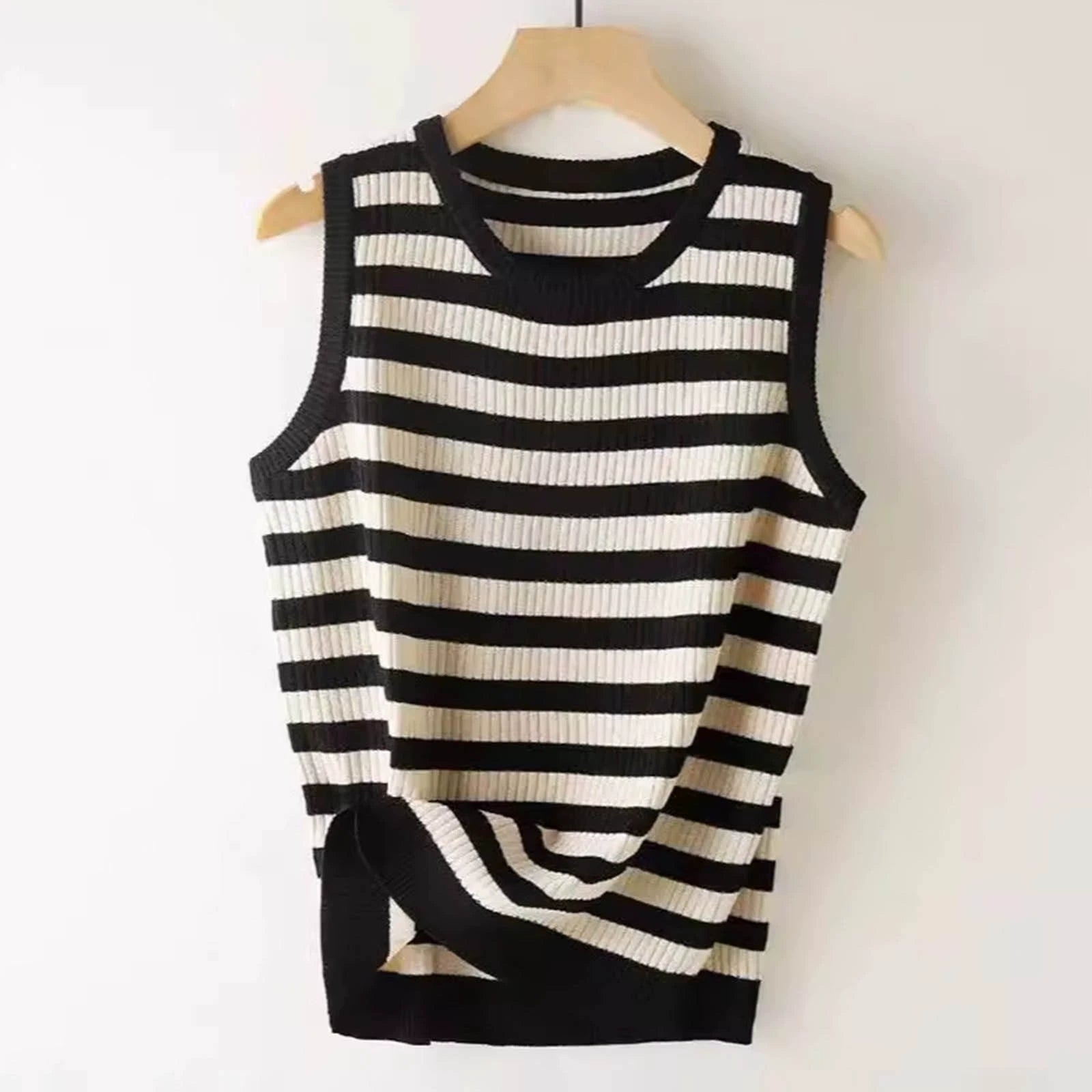 Gestreiftes Stricktop mit Rundhals