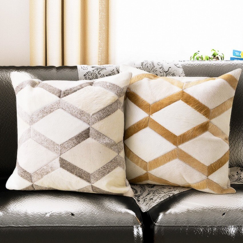 Kuhfell-Kissenbezug mit Geometrischem Muster – Bild 2 | LuxeStyle