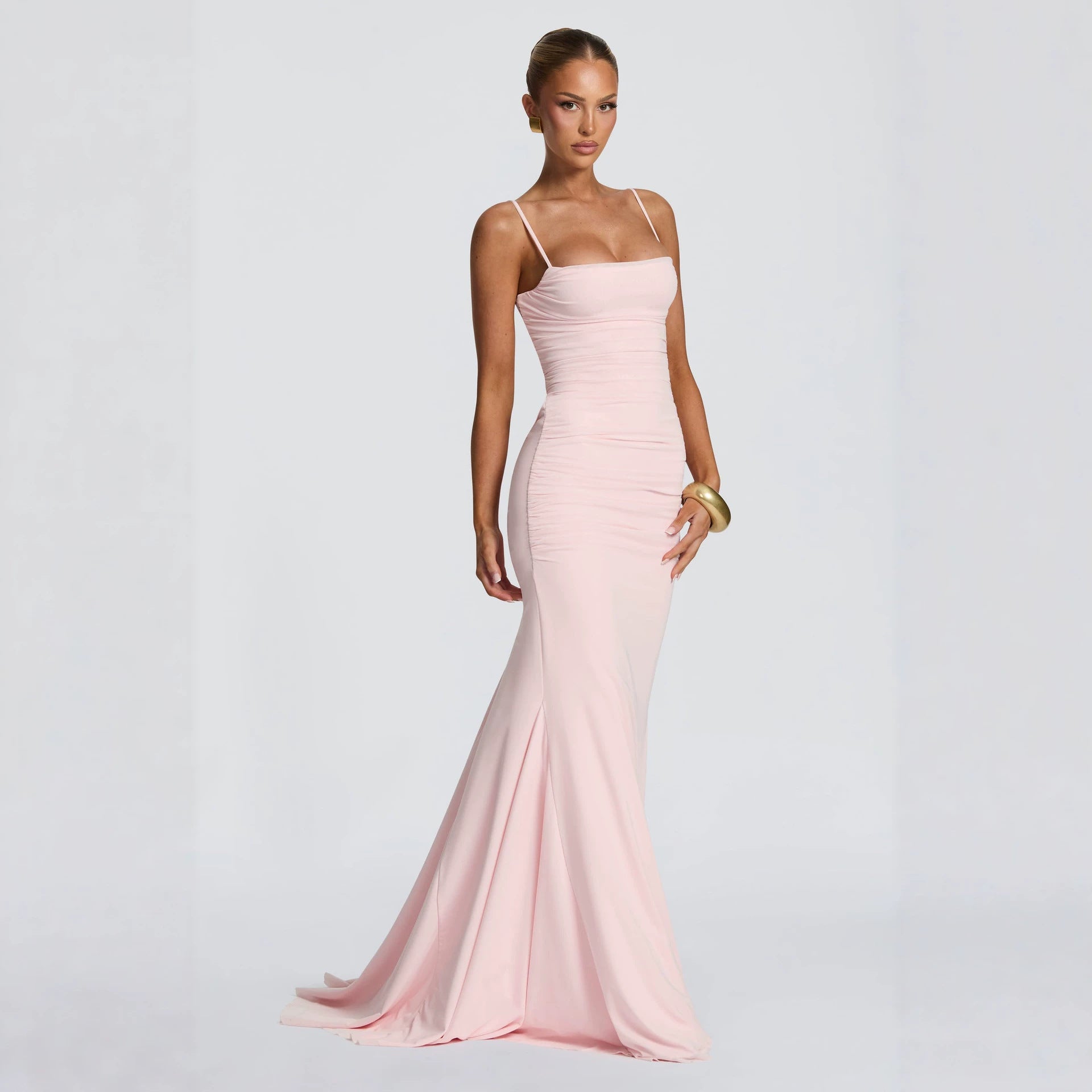 Figurbetontes Etui-Abendkleid mit Rückenschnürung
