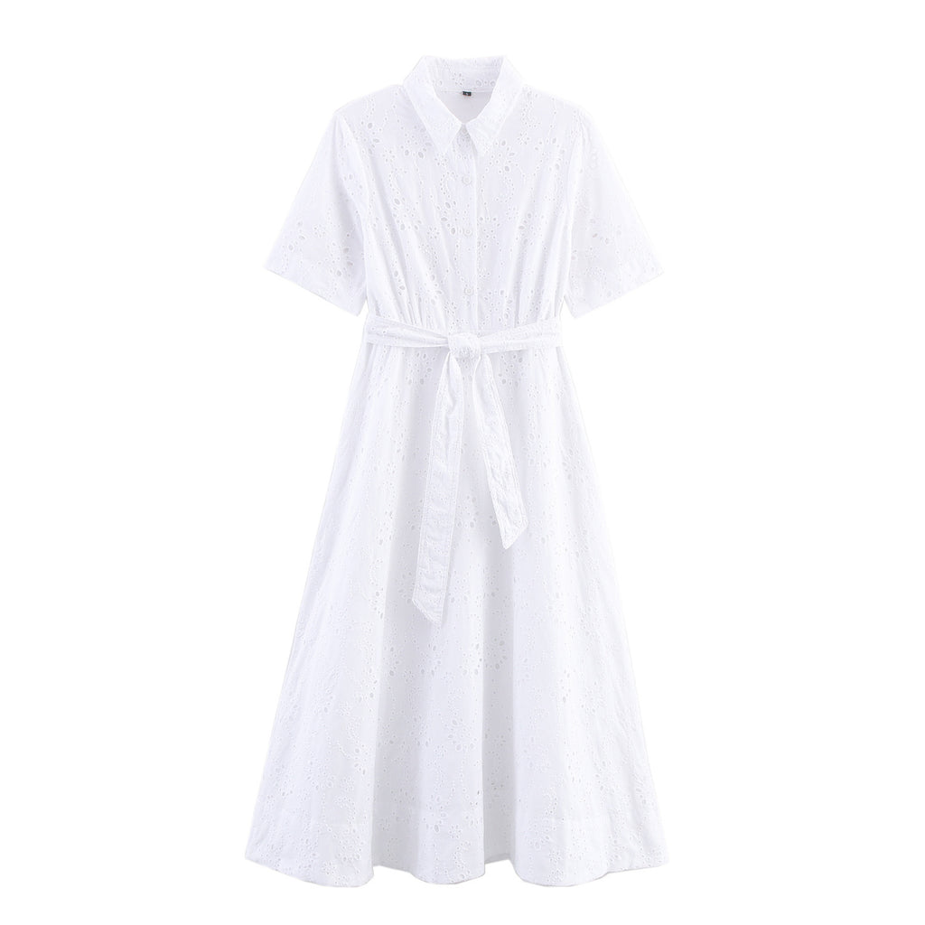 Besticktes Midi-Kleid mit Gürtel