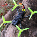 Kleiner FPV-Drohne mit F4-Steuerung