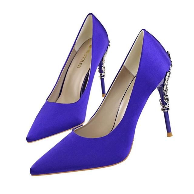 Elegante High Heels mit Metall-Akzent