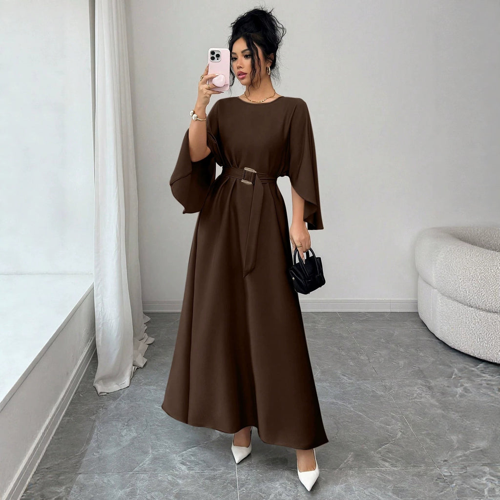 Elegantes Strickkleid mit Schnürung – Bild 6 | LuxeStyle