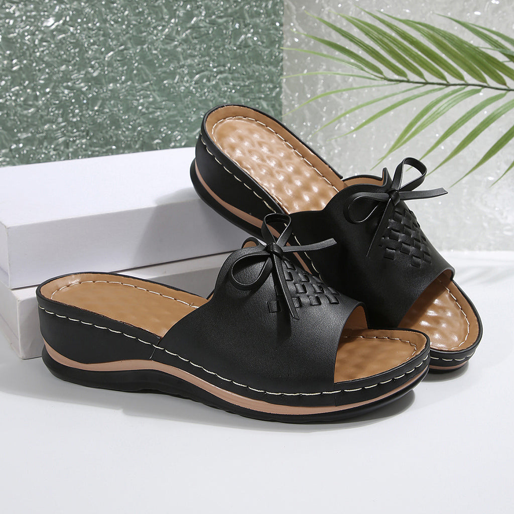 Retro-Sandalen mit runder Spitze und Stickerei – Bild 2 | LuxeStyle