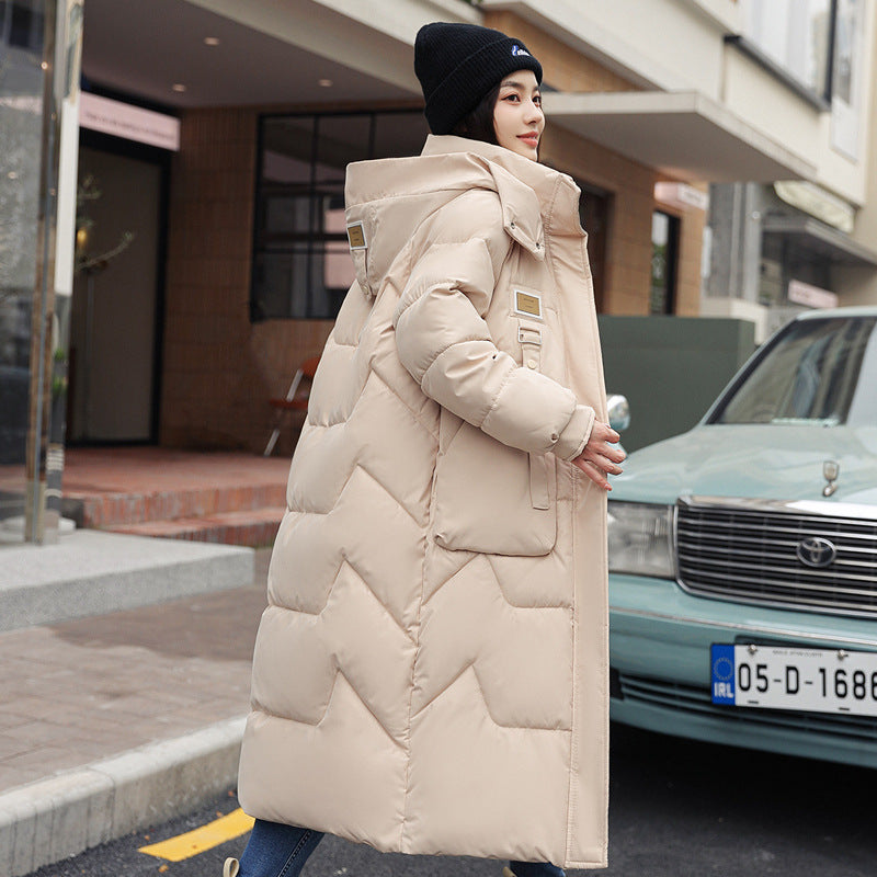 Gepolsterte Daunenjacke mit Kapuze – Bild 7 | LuxeStyle