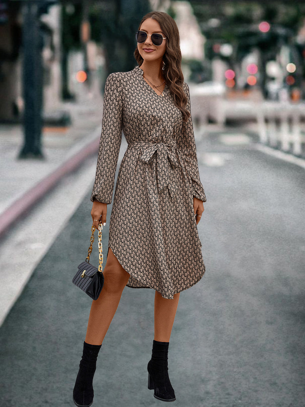 Langärmliges Damenkleid mit verstellbarer Taille
