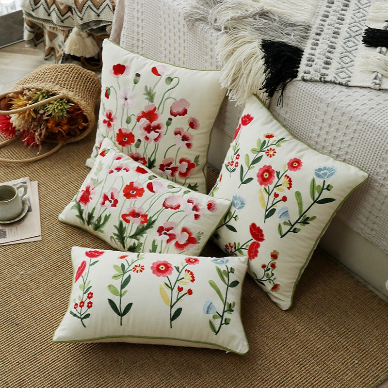 Besticktes Zierkissen – Bild 7 | LuxeStyle