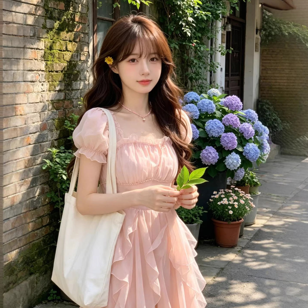 Französisches Midi-Kleid mit Puffärmeln
