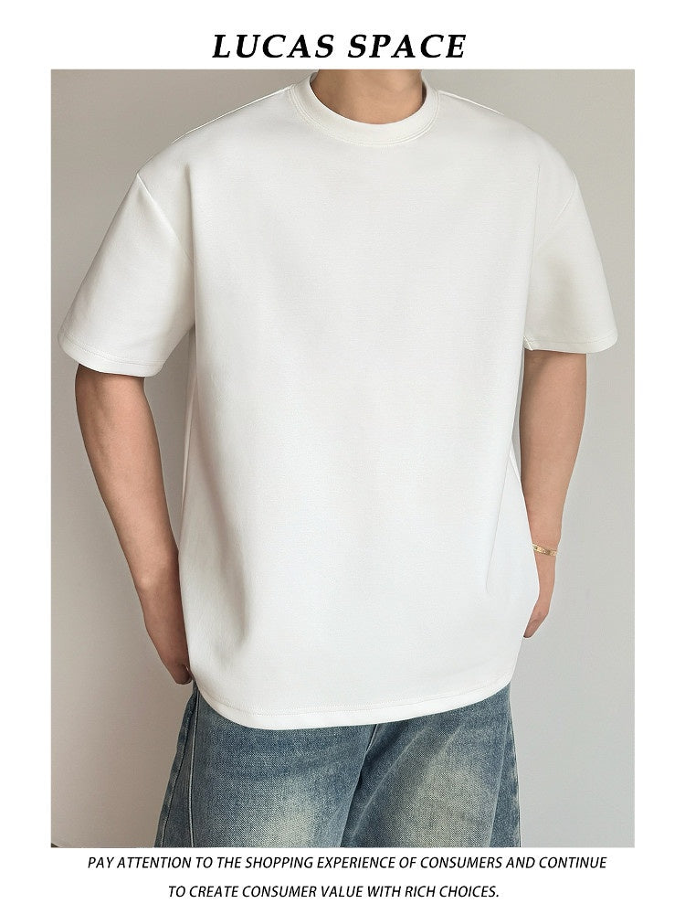 Weiten-schmeichelndes Crew-Neck T-Shirt