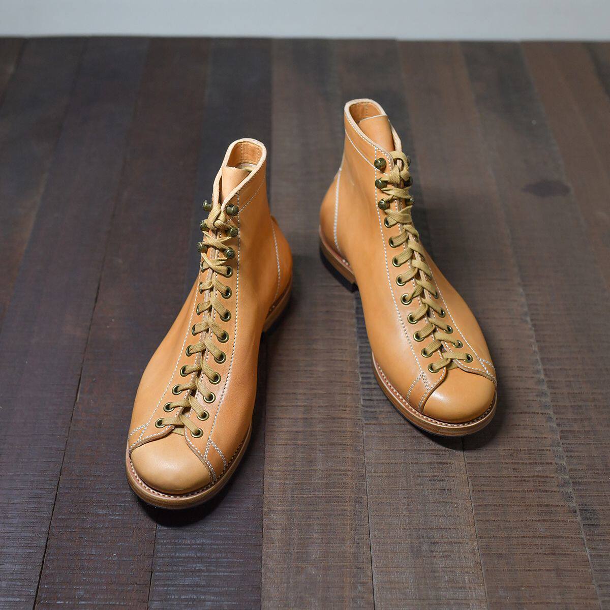 Hohe Lederstiefel