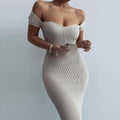 Off-Shoulder Langkleid