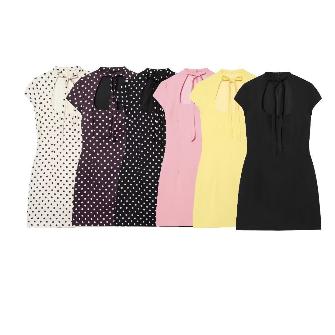 Kurzes Polka-Dot Kleid im Hepburn-Stil