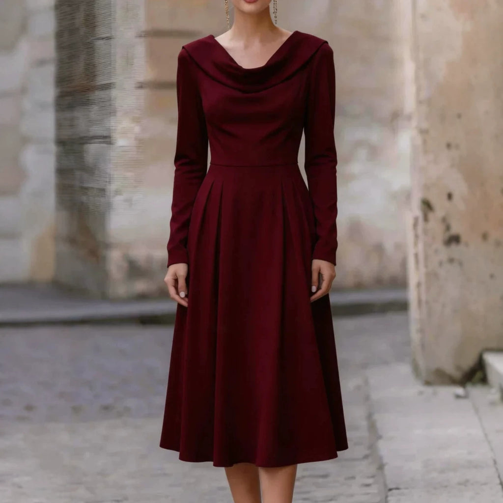 Elegantes Satin-Midikleid mit U-Boot-Ausschnitt | LuxeStyle