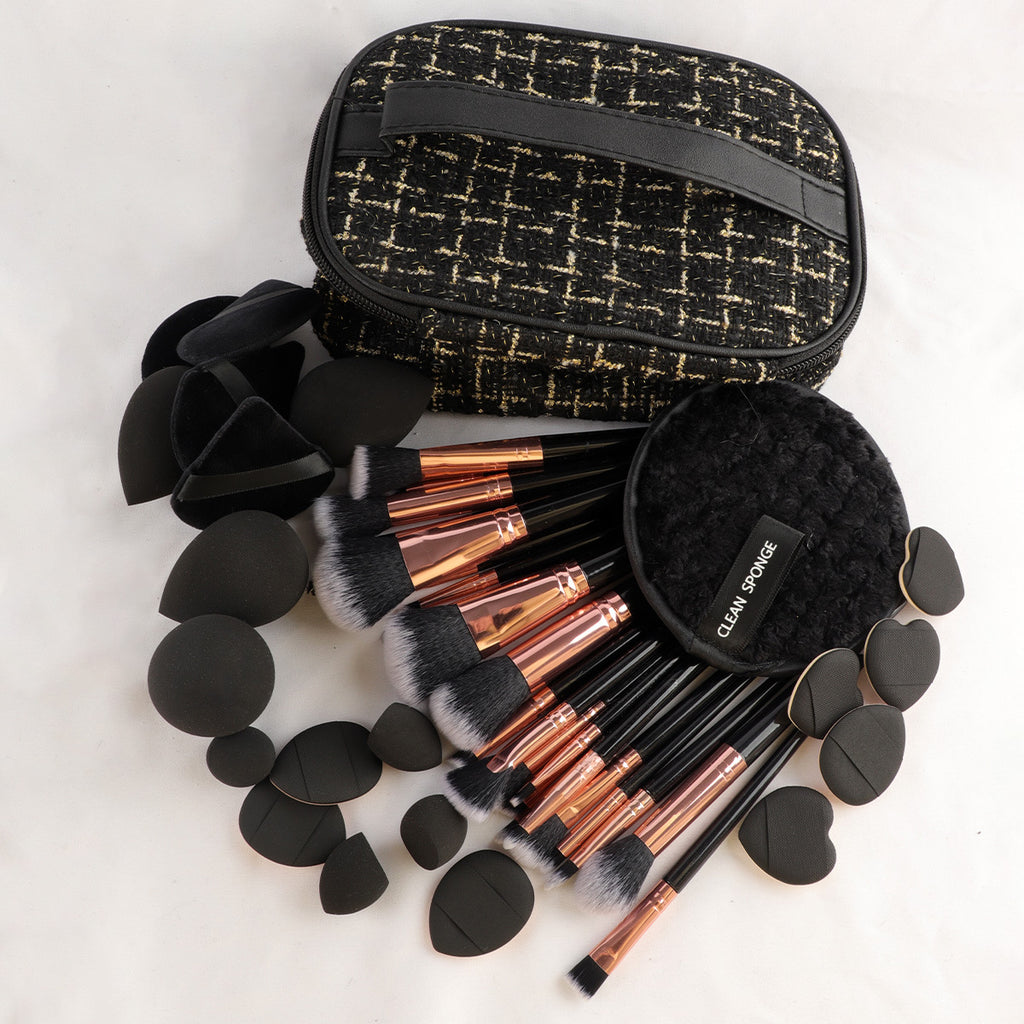47-teilig Beauty-Set mit Pinsel & Täschchen