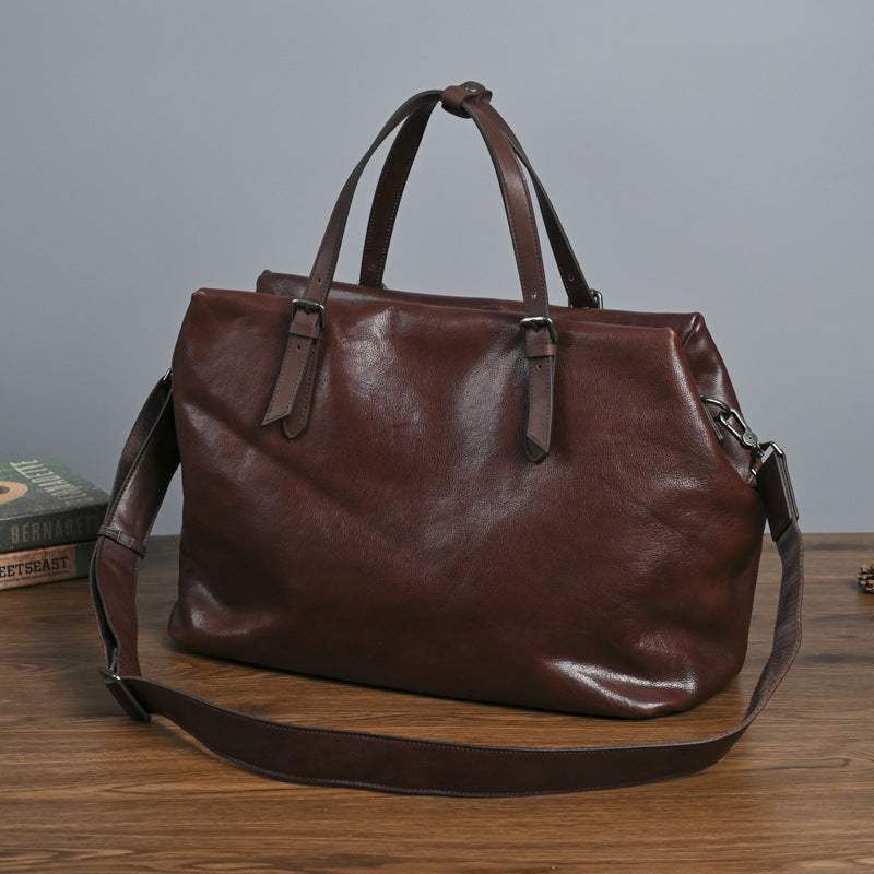 Retro Handtasche aus glänzendem Lackleder