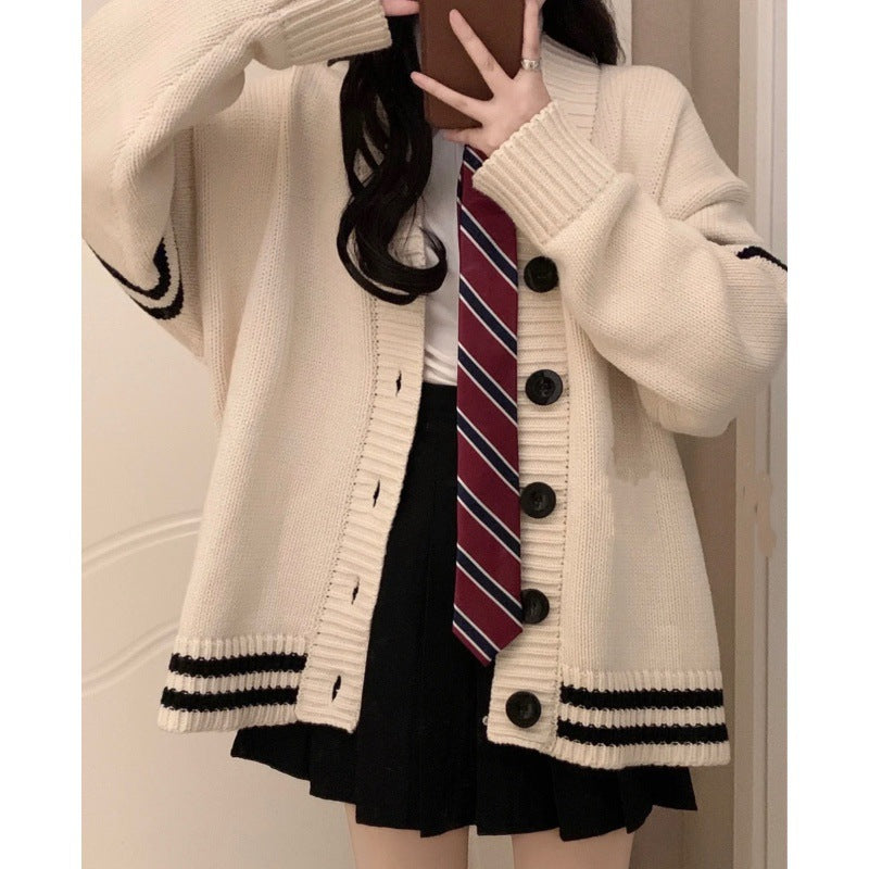 Strick-Cardigan im Preppy-Stil