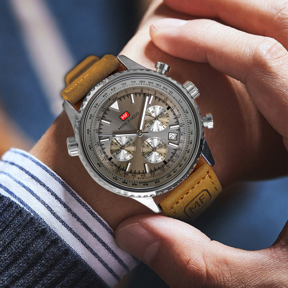 Herren-Chronograph mit Lederarmband