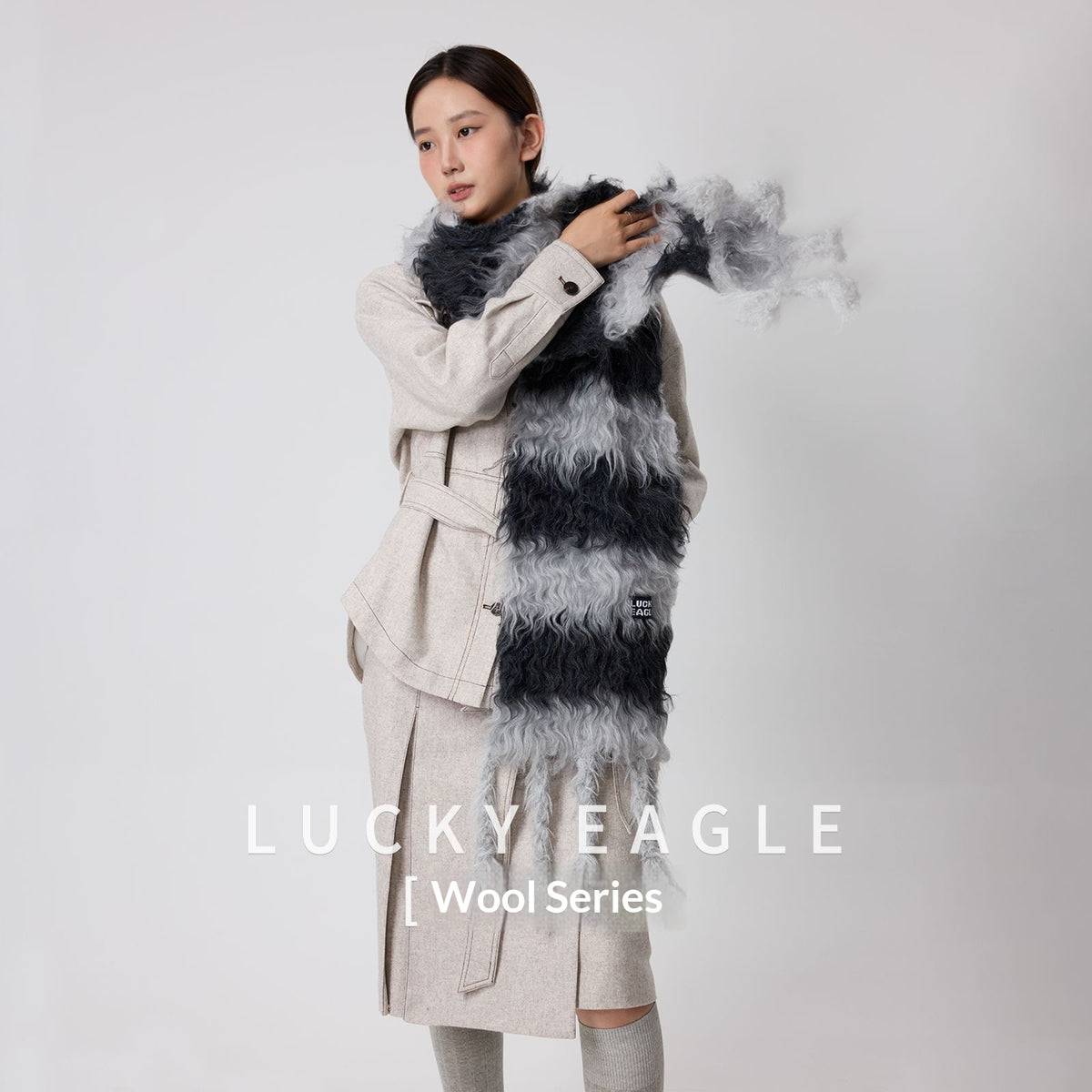 Bunt gestrickter Wollschal – 28 × 165 cm – Bild 7 | LuxeStyle