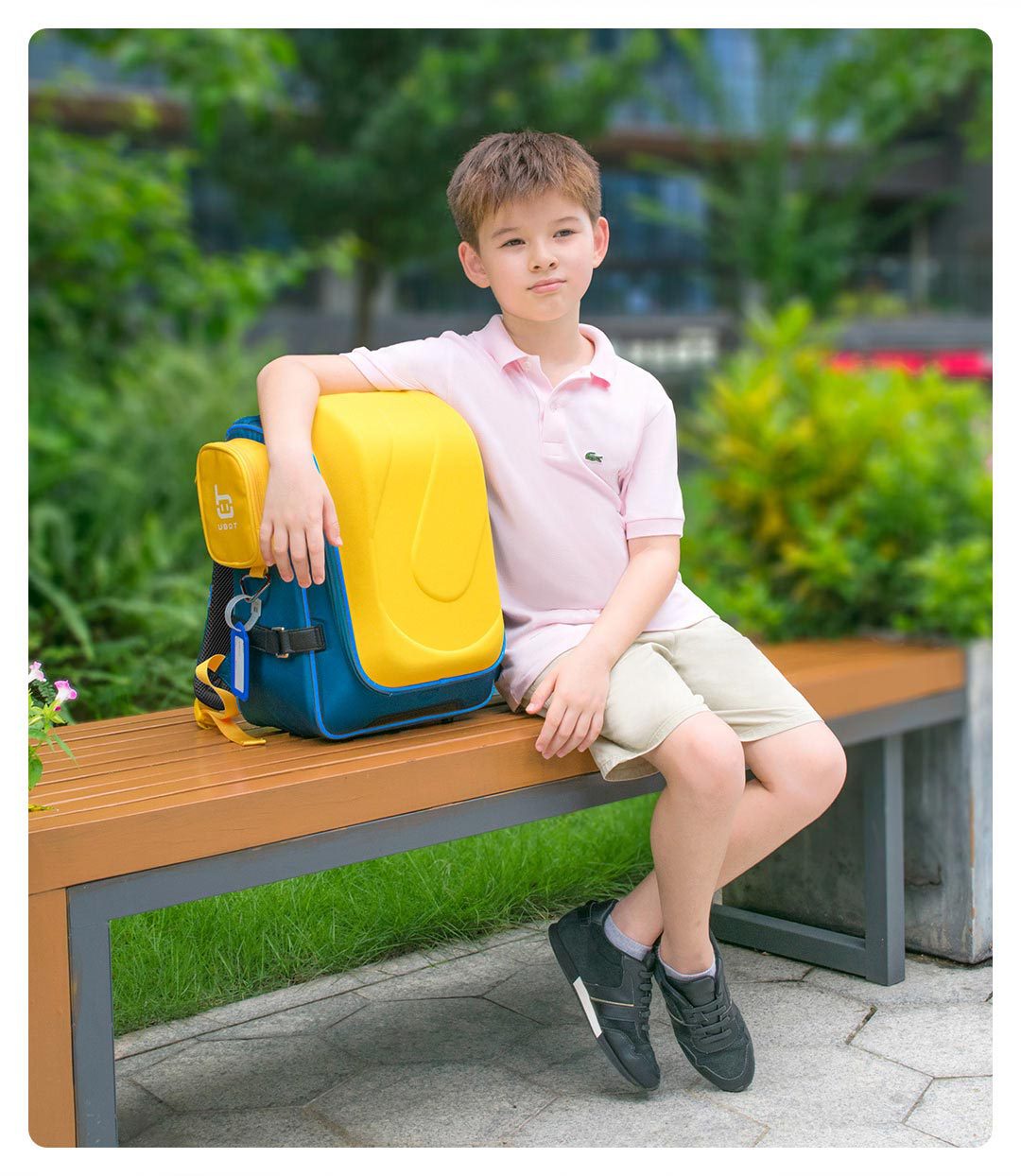 Große atmungsaktive Schultasche