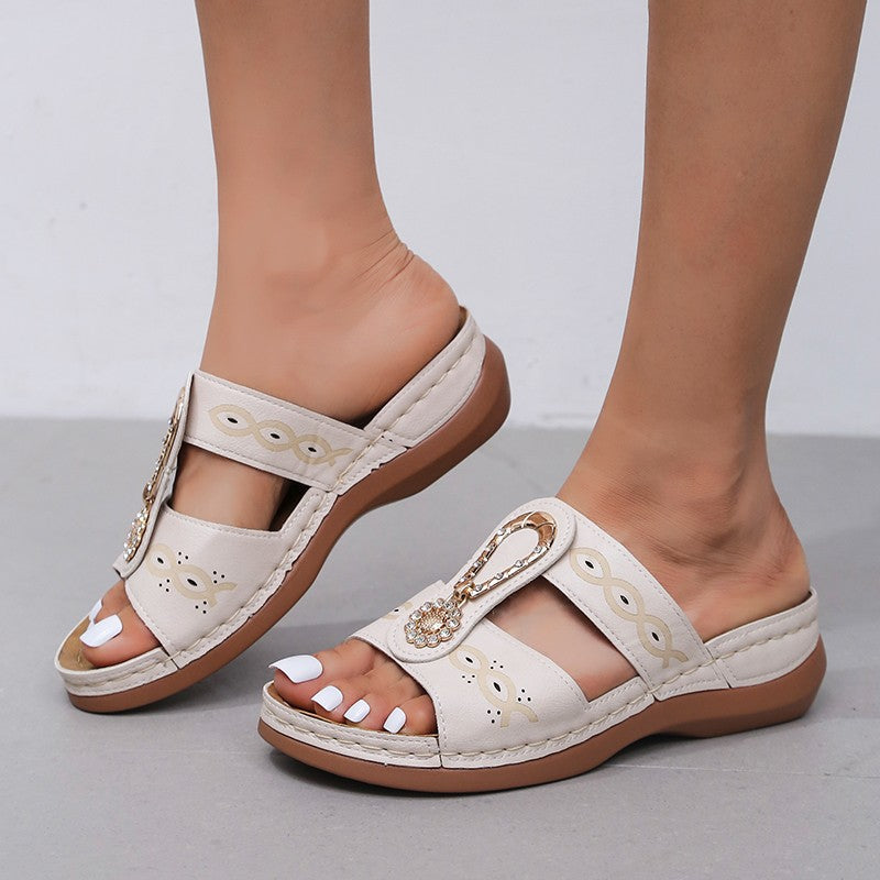 Sandalen mit Strass-Stickerei – Bild 12 | LuxeStyle