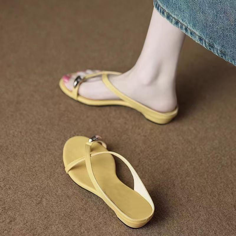 Bequeme Sandalen für Sommerkleider