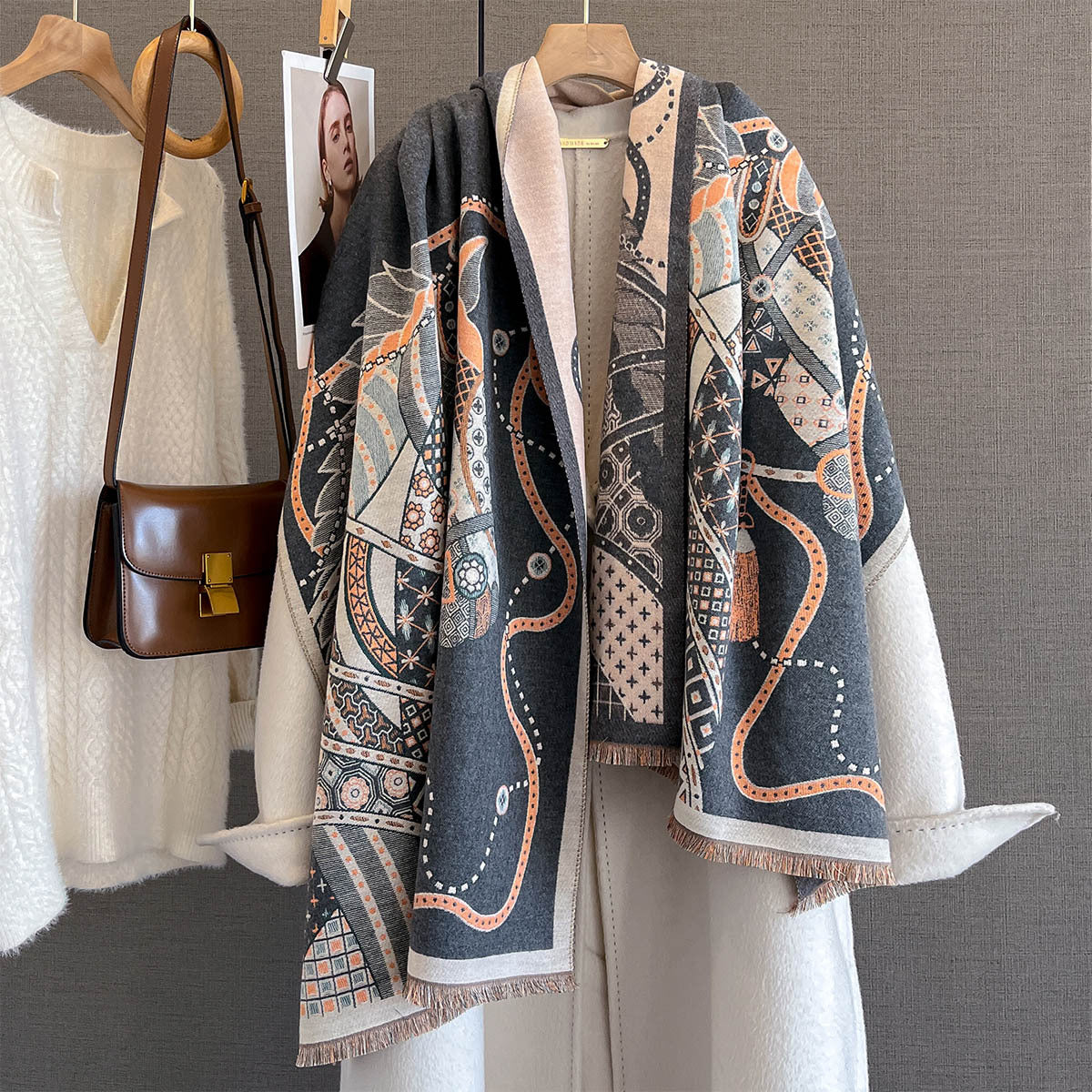Schal mit Pferdemuster – Bild 6 | LuxeStyle