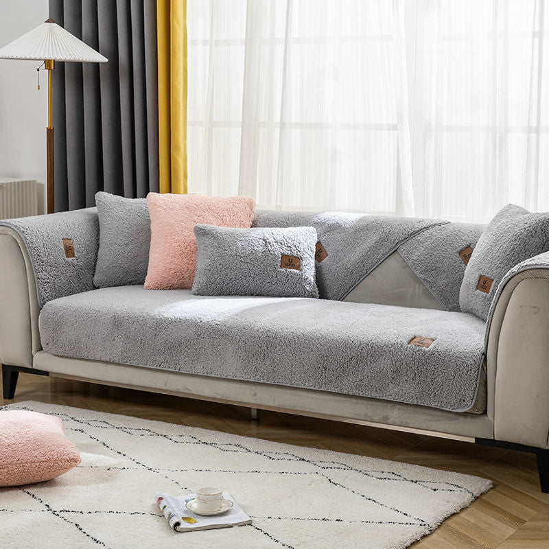 Lammfell-Sofaauflage für den Winter – Bild 11 | LuxeStyle