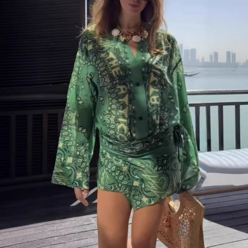 Grüner Blumenprint-Top mit V-Ausschnitt – Bild 5 | LuxeStyle