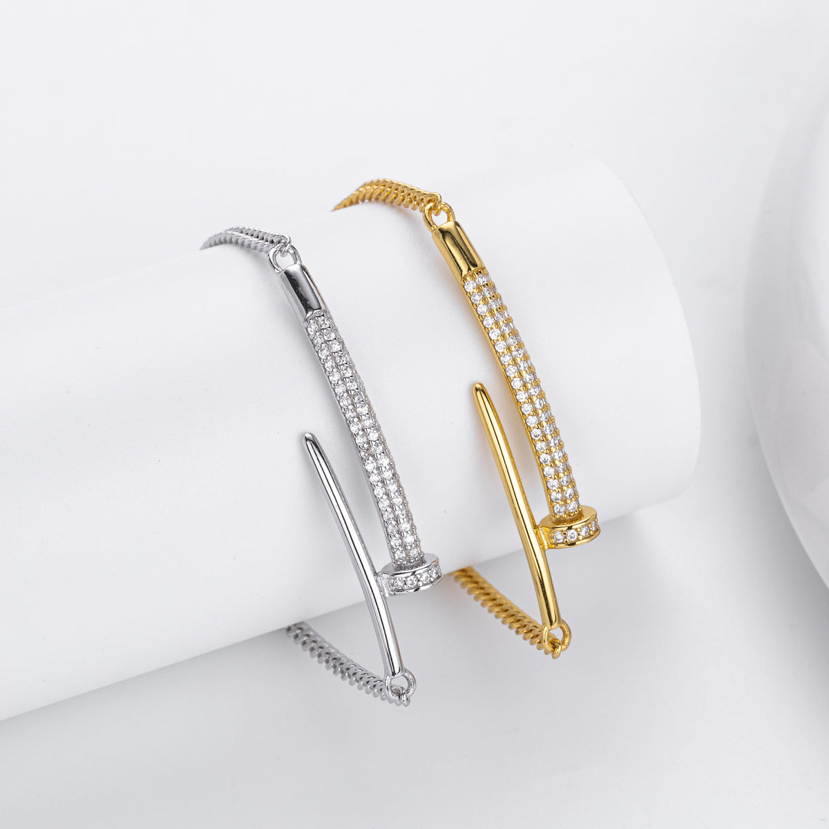 Armband aus 925er Silber mit Zirkonia-Nieten – Bild 5 | LuxeStyle