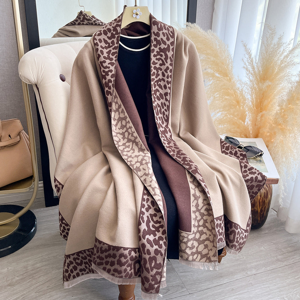 Leopardprint-Schal aus Kunstkaschmir – Bild 5 | LuxeStyle