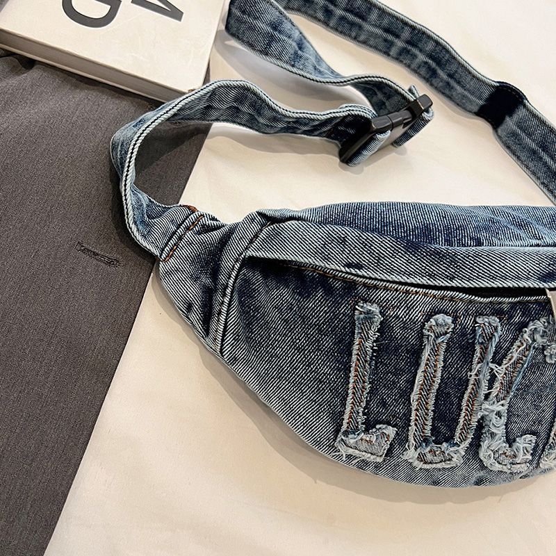 Unisex-Schultertasche aus Denim – Lucky Blue – Bild 6 | LuxeStyle