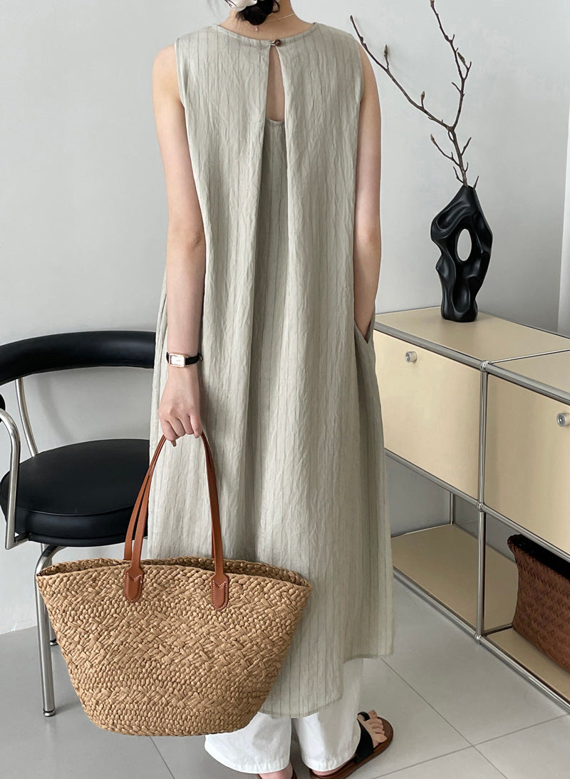 Gestreiftes ärmelloses Midikleid