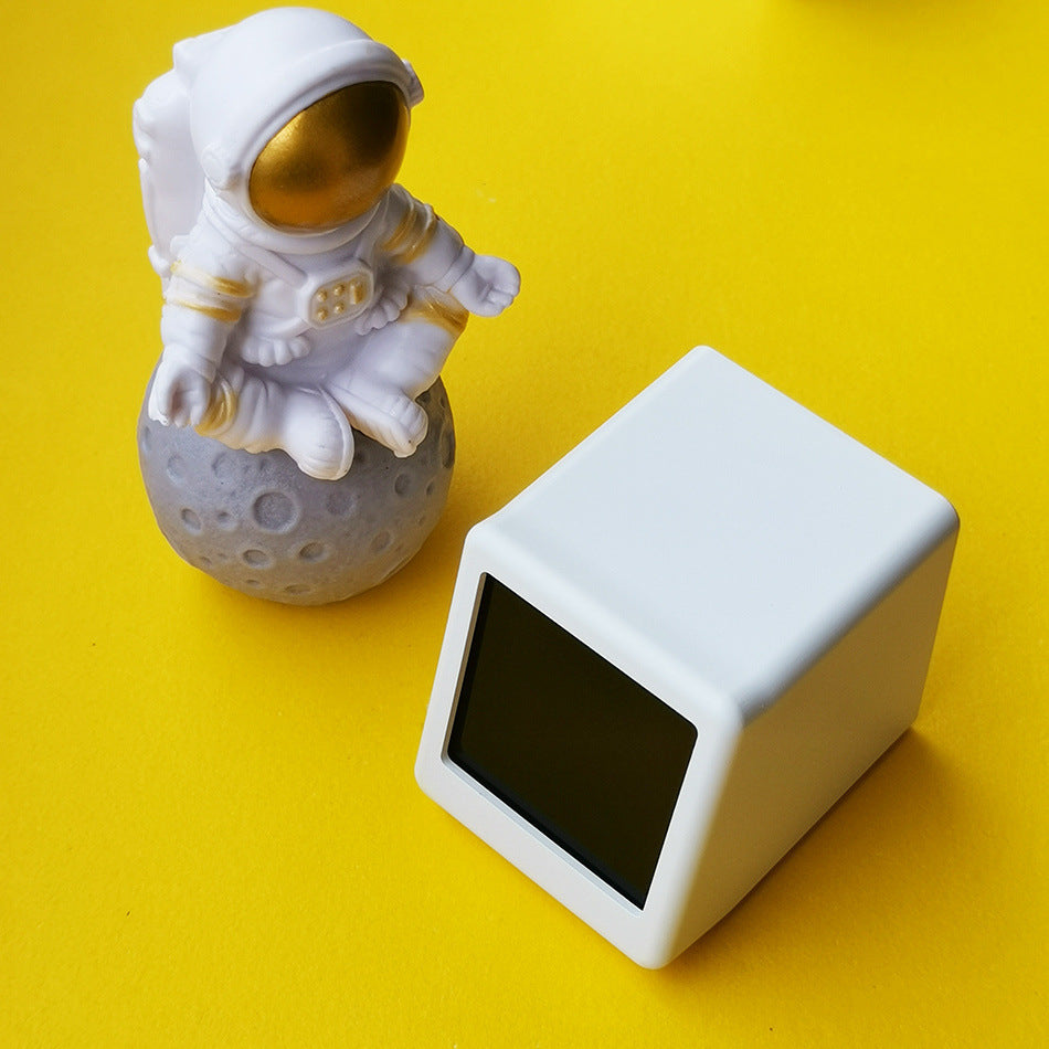 Astronaut Wetterstation mit Temperaturanzeige – Bild 6 | LuxeStyle