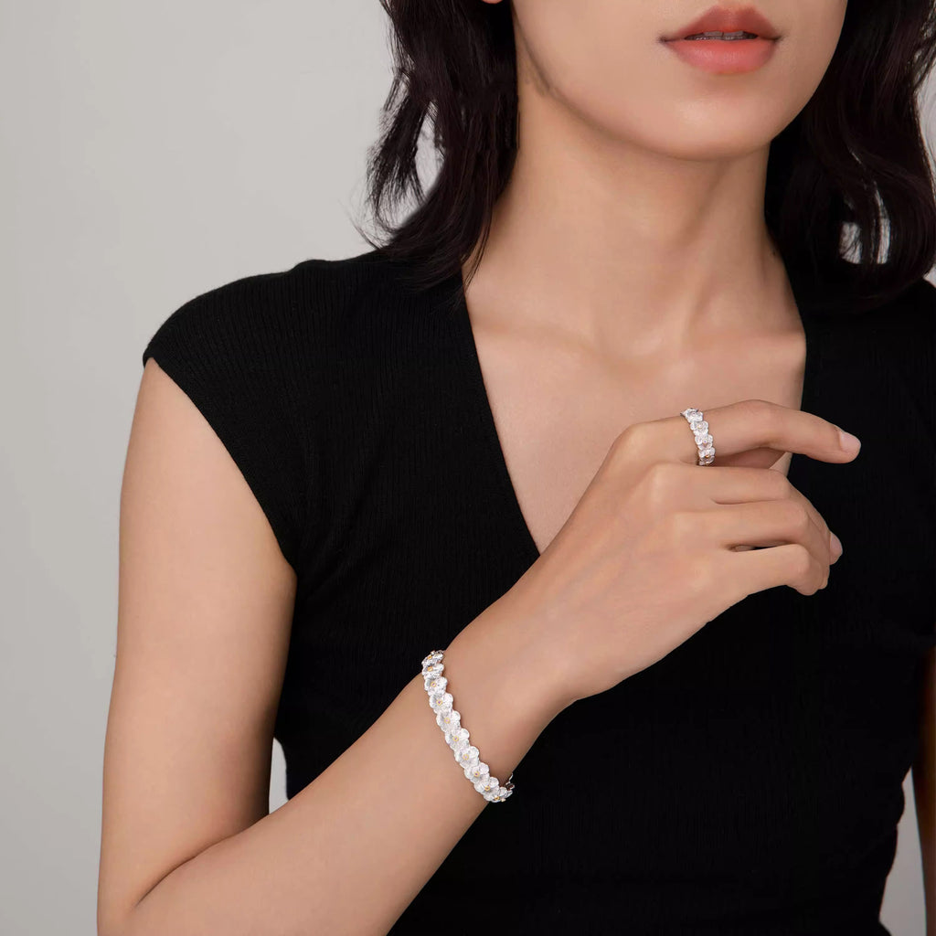 Gardenia Armband – schlicht & vielseitig – Bild 4 | LuxeStyle