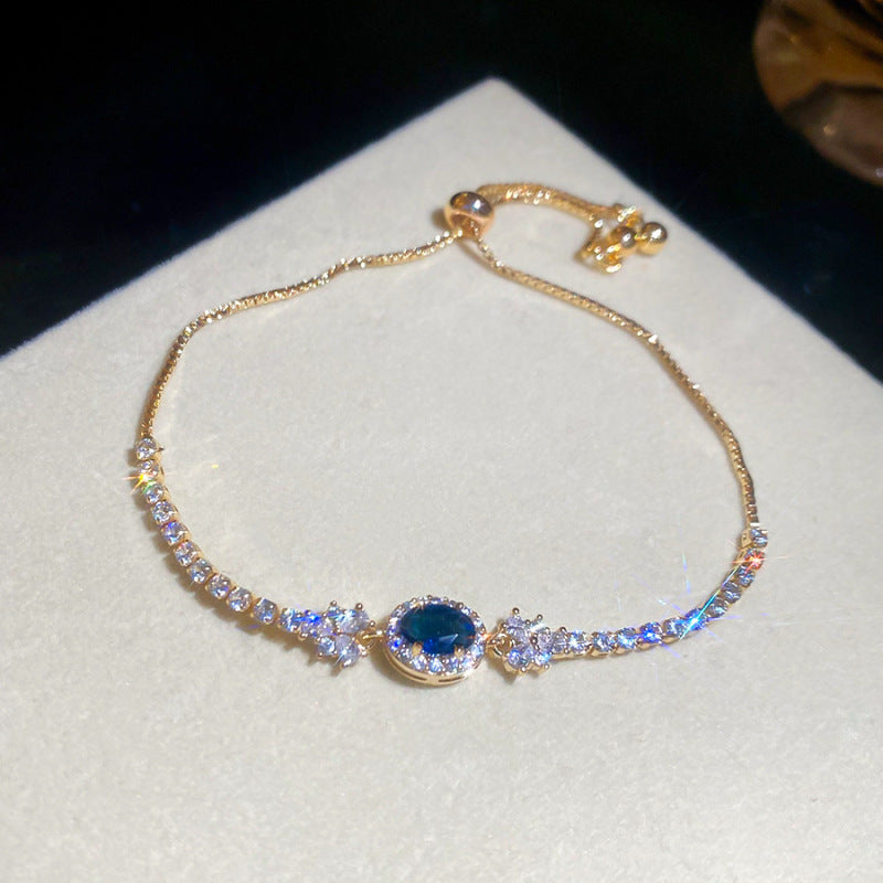 Armreif mit gefrosteten blauen Zirkonia – Ansicht 5