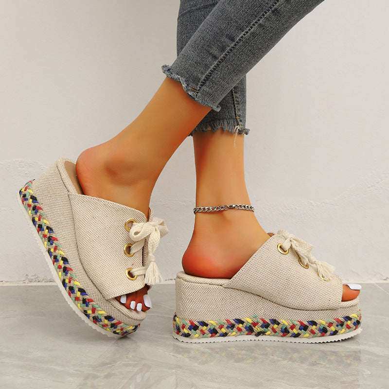 Keilsandalen mit Strohgeflecht – Bild 3 | LuxeStyle